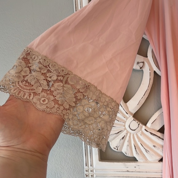 ✨1950’s Vanity Fair Nightgown and Robe Set - Size Medium - Picture 8 of 14